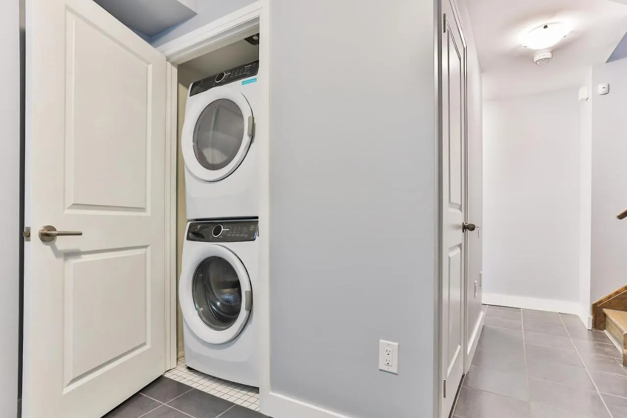 3Bdr Townhouse In Downsview Park - Free Parking - 25 Min To Downtown Villa Toronto Canada
