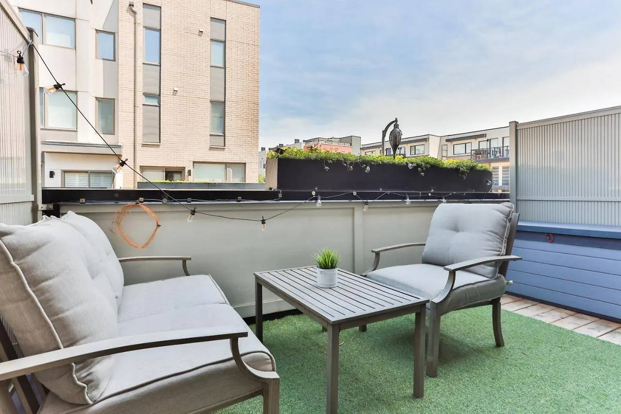 Holiday home 3Bdr Townhouse In Downsview Park - Free Parking - 25 Min To Downtown Villa Toronto